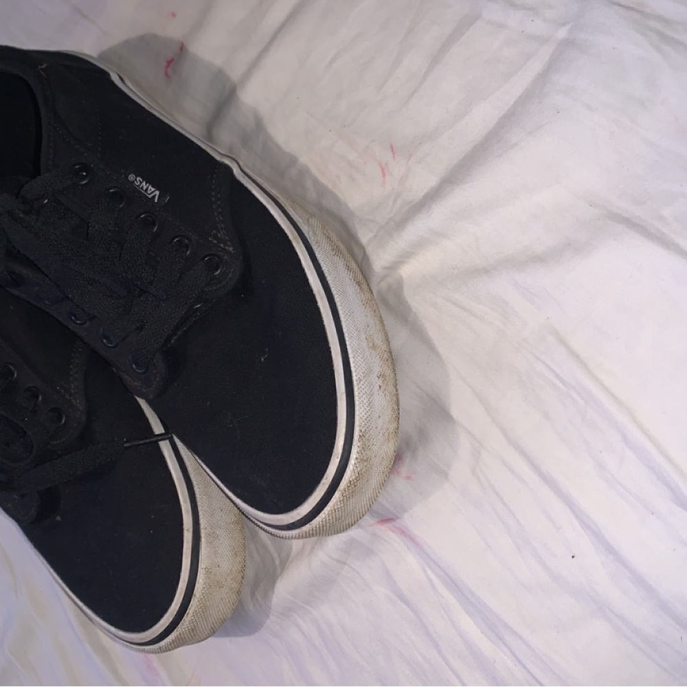 Vans - Picture 2 of 3